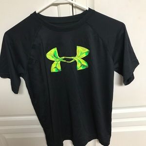 Under Armour BOYS TEE “SIZE Youth Large”